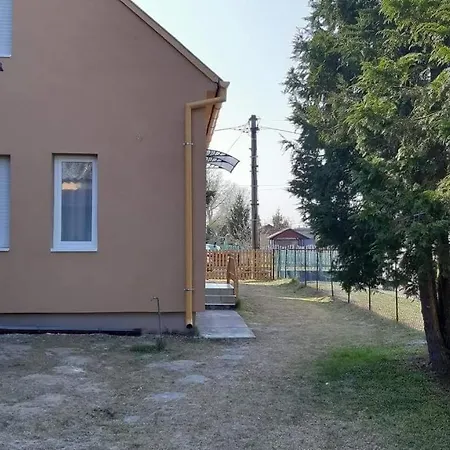 Csaladi Nyaralo * Balatonkeresztúr